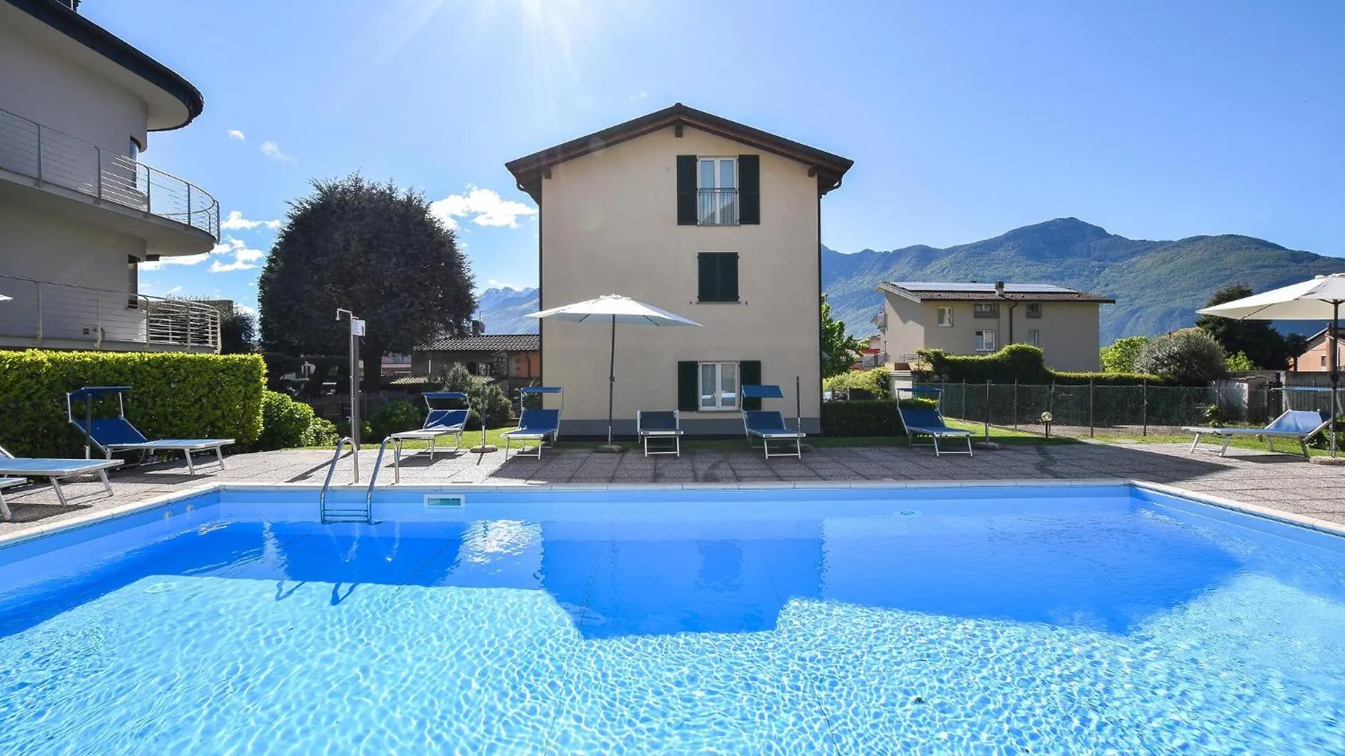 1 Bedroom Lovely Apartment In Domaso